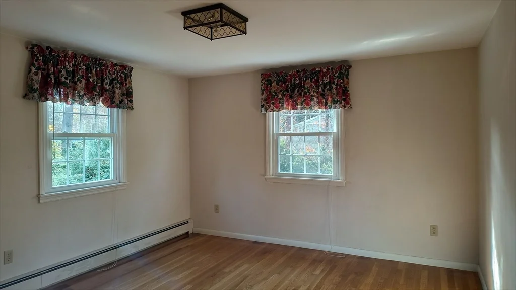 6 Streeter Rd, Paxton