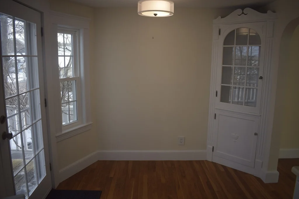 60 Park St, North Andover