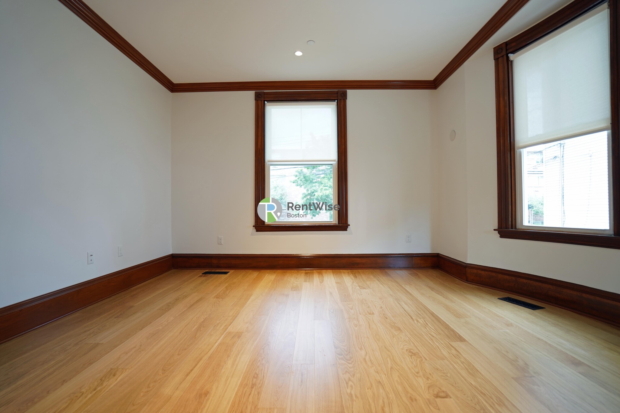 83 Gardner St, Allston