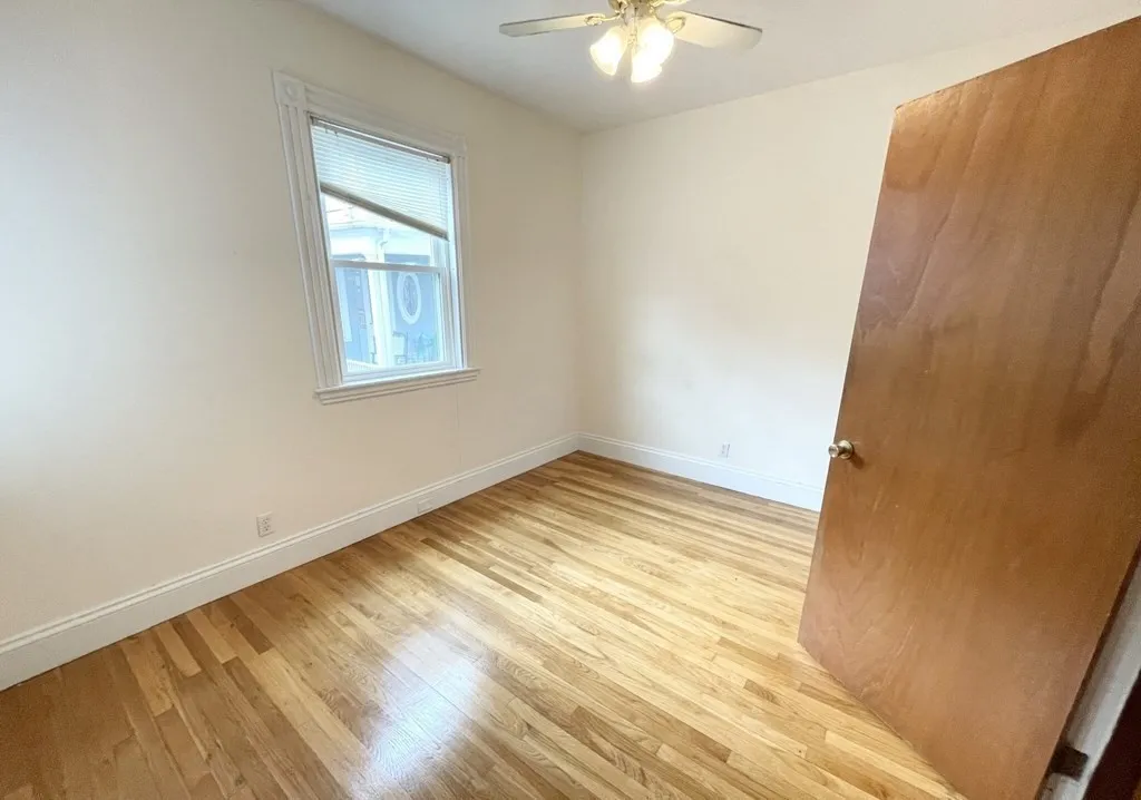 72 Roseclair, Boston