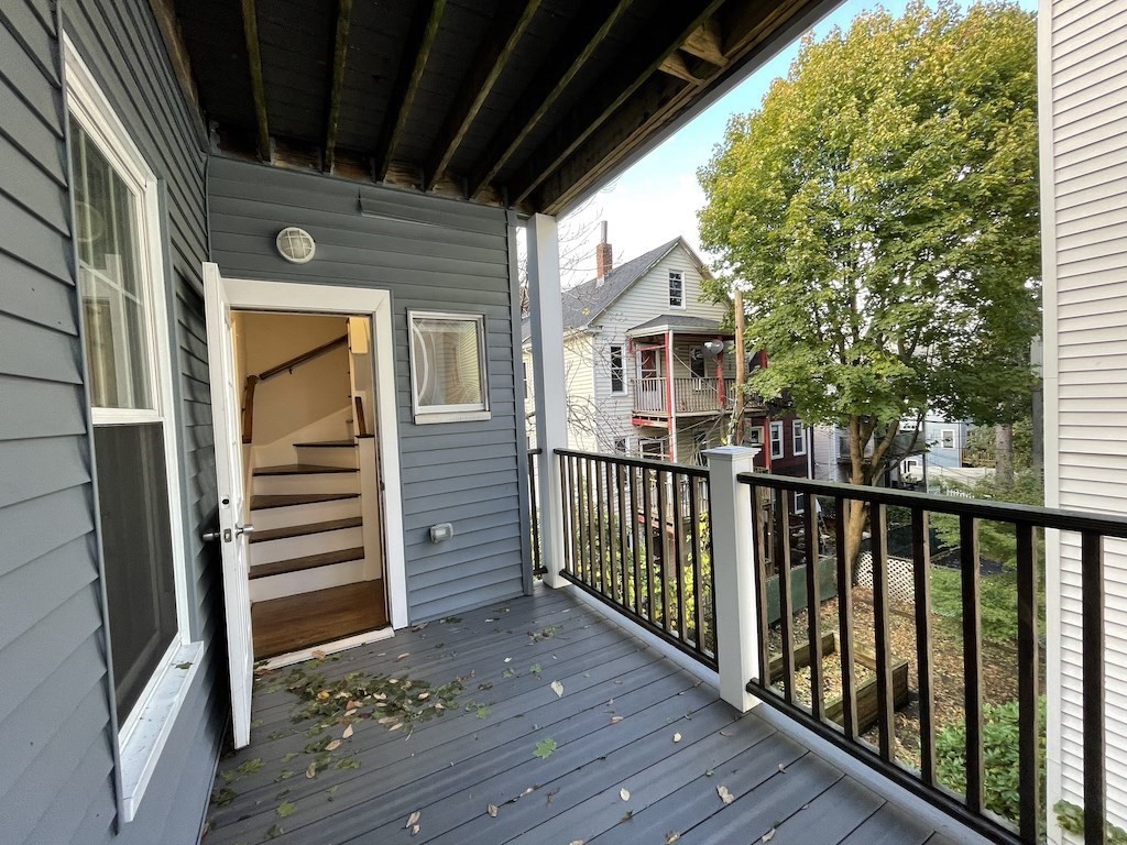 9 Cornwall St, Jamaica Plain