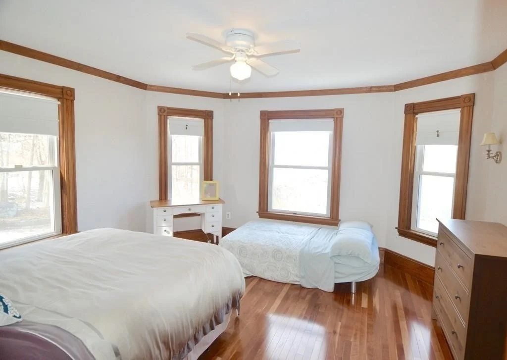 61 Houghton St, Hudson