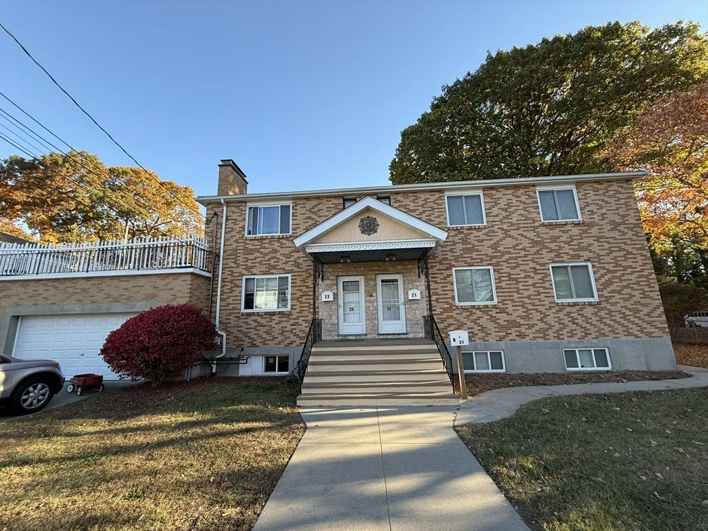 21 Maplewood St, West Roxbury