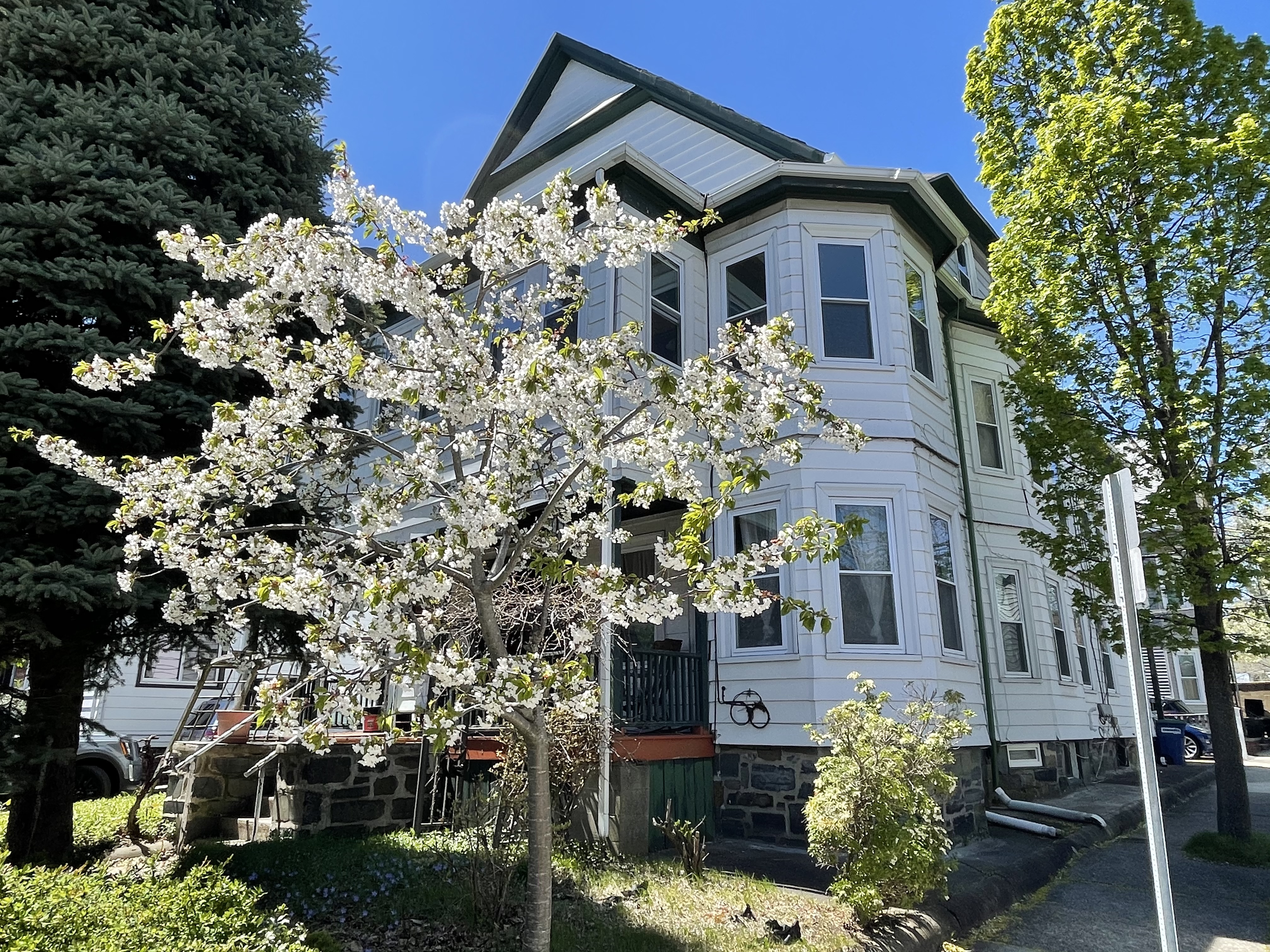 44 Benton Rd, Powder House Square