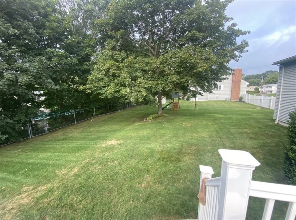 7 Cleveland Rd, Peabody