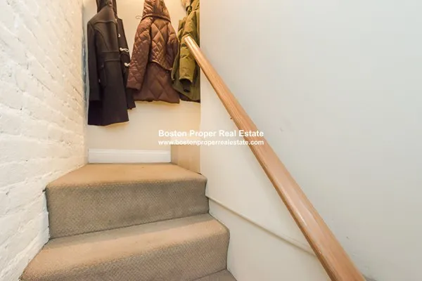 34 Edgerly Rd, Fenway