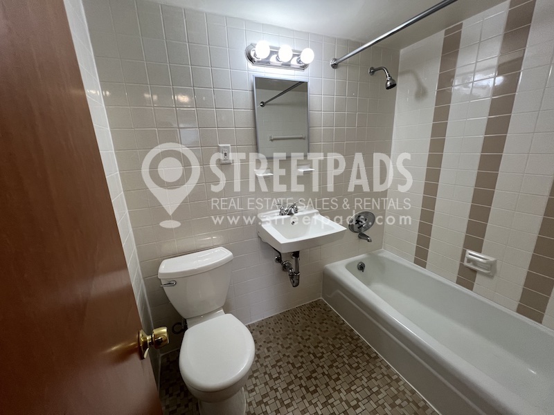 164 Beacon St, Back Bay