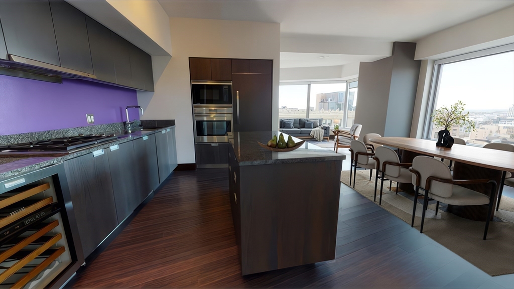 110 Stuart St, Downtown