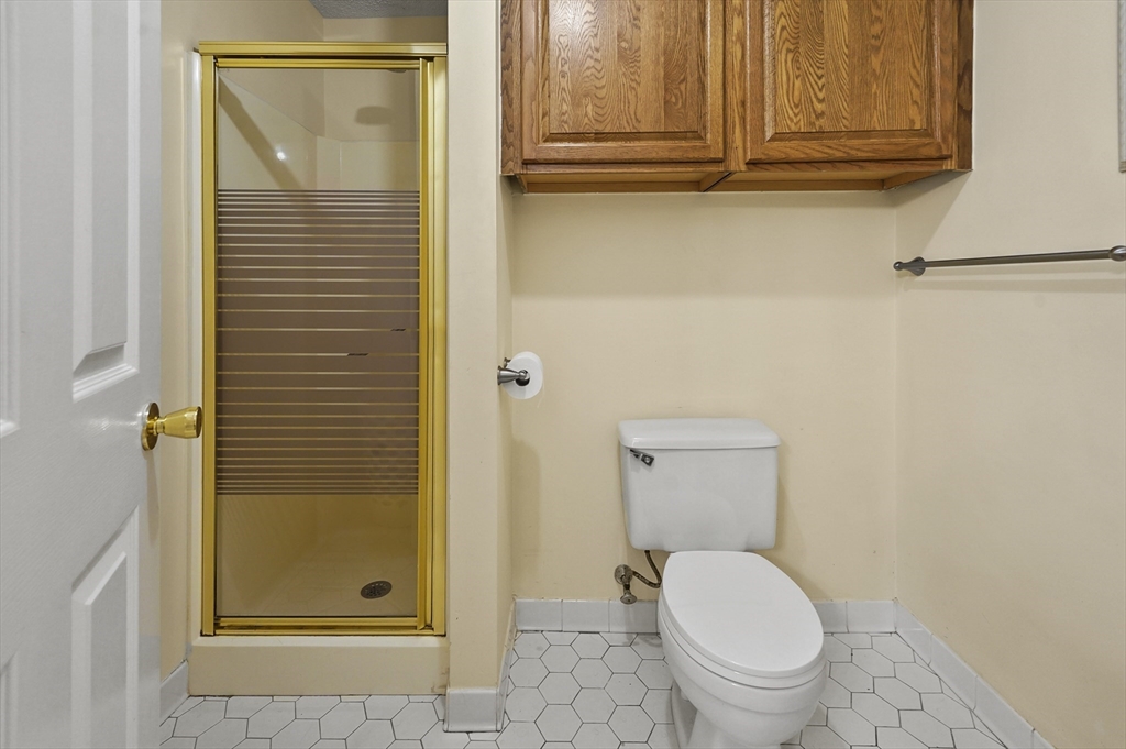 11 Ledgewood Way, Peabody