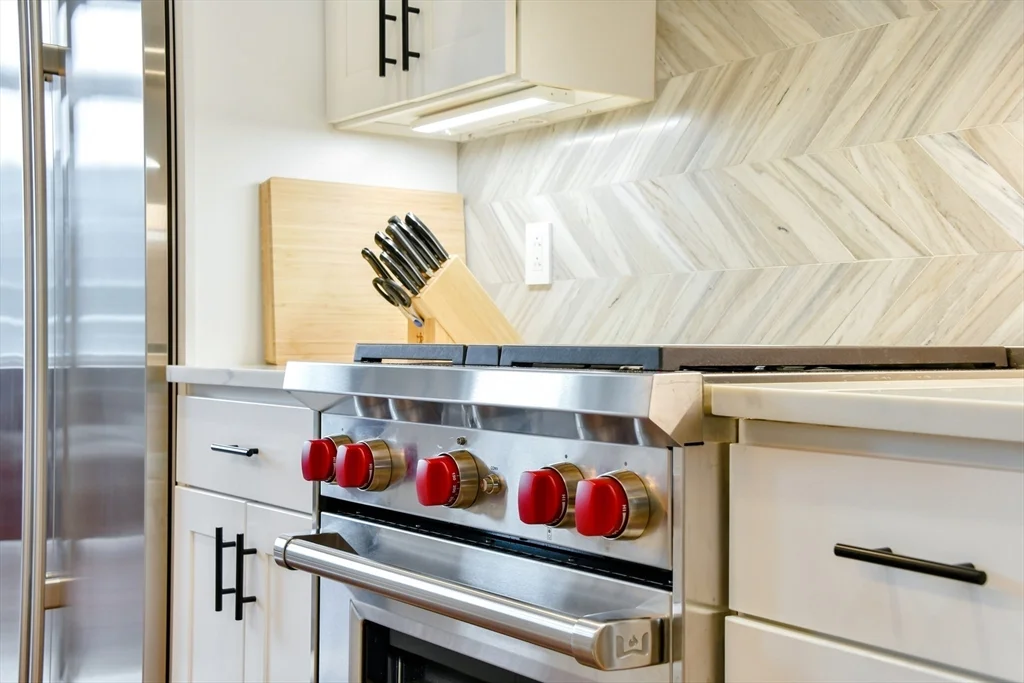 170 W Broadway, South Boston