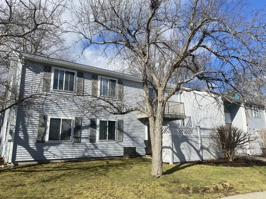 59 Village Brook Ln, Natick