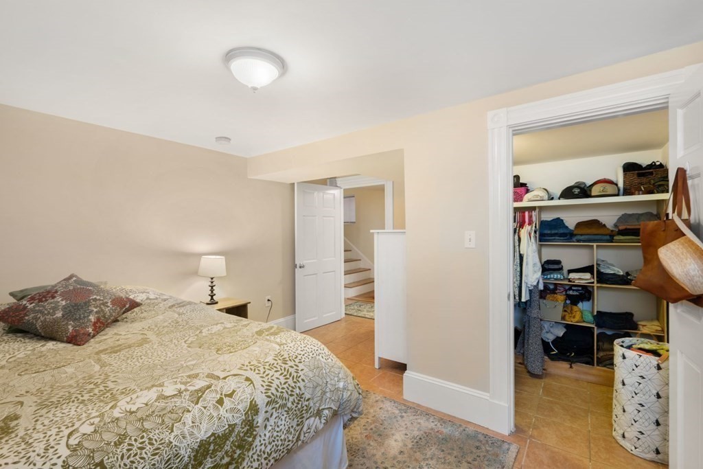 12 Magnolia Ave, Mid-Cambridge