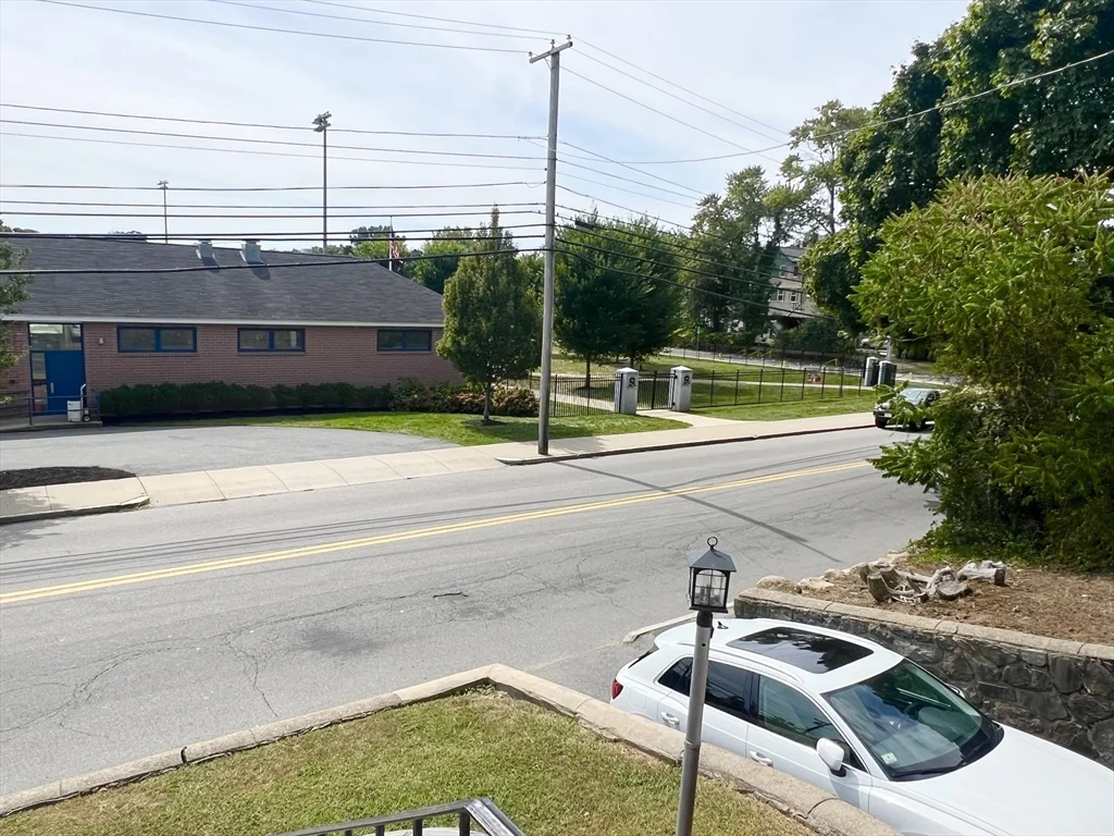584 Humphrey St, Swampscott