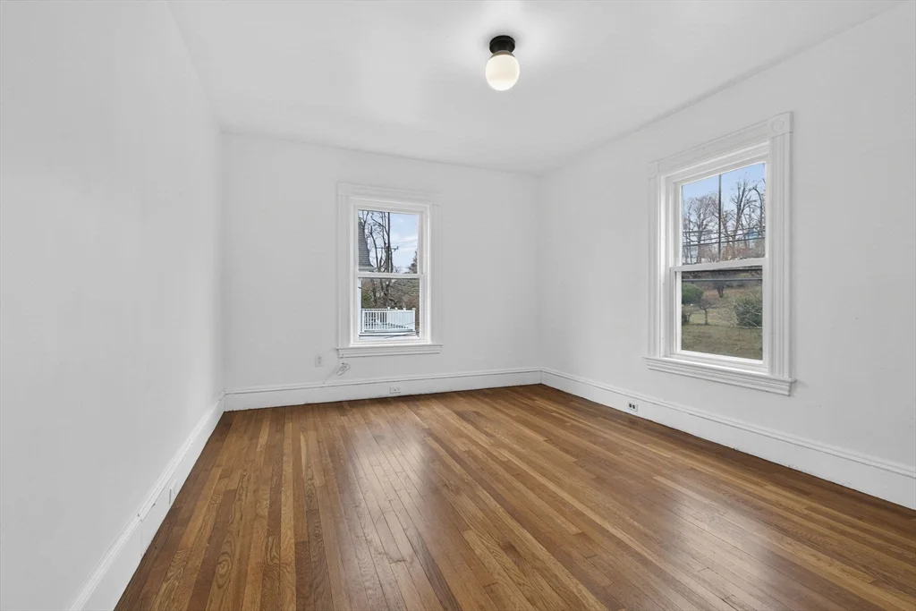 166 Elliot St, Newton Upper Falls