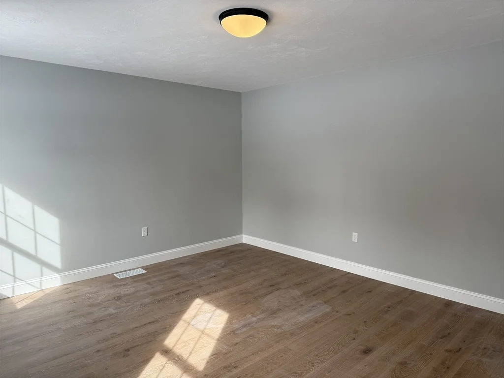 25 Kashmir's Way, Middleboro