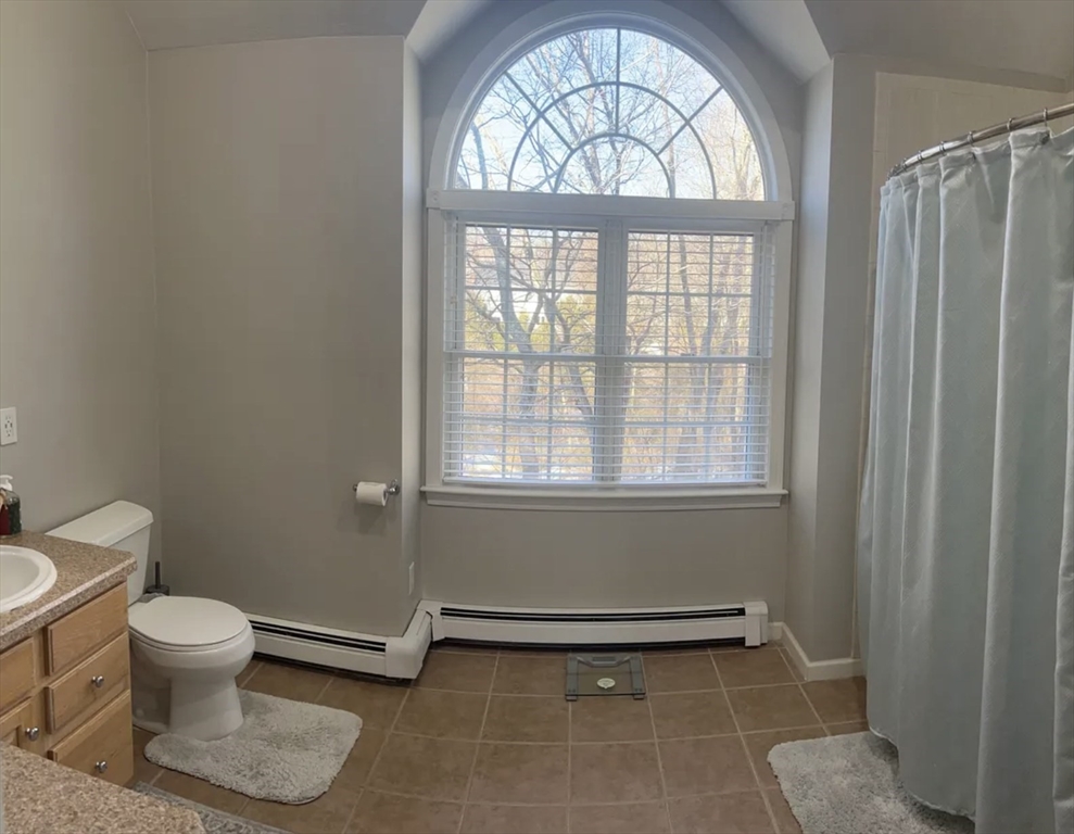 21 Shubert Rd, East Weymouth