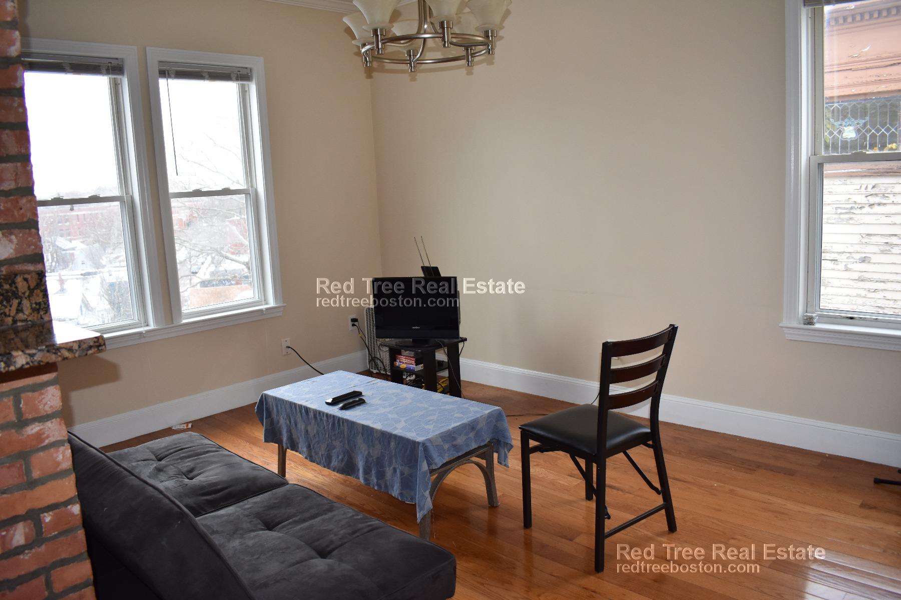 30 Circuit St, Roxbury