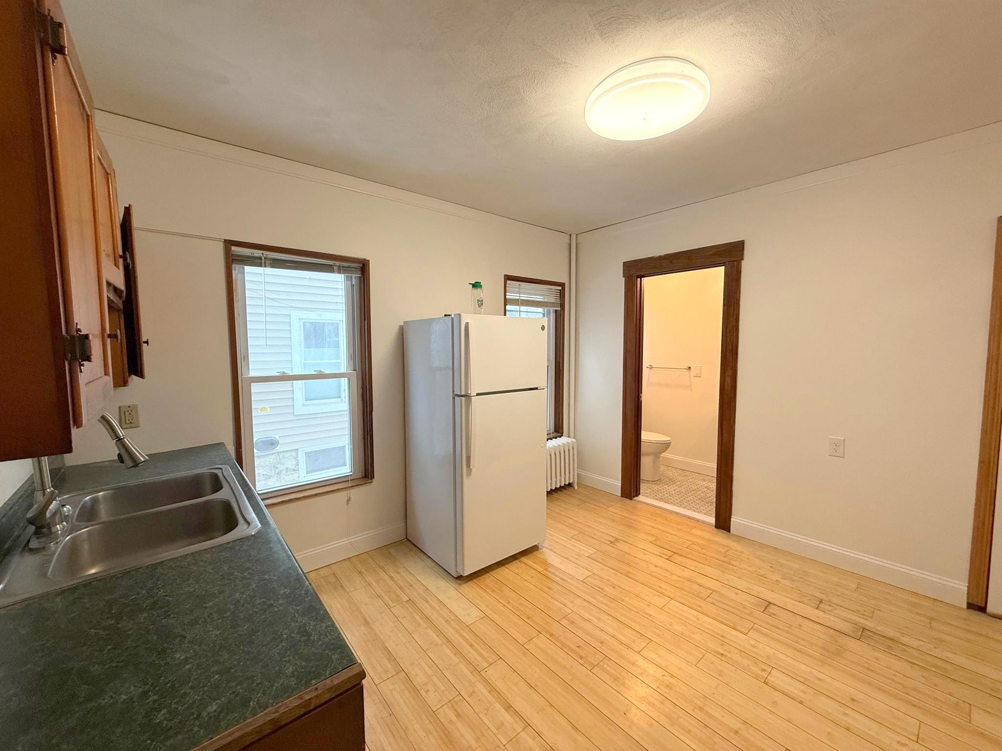 50 Simpson Ave, Tufts