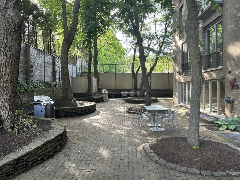 33 Pond Ave, Brookline Village