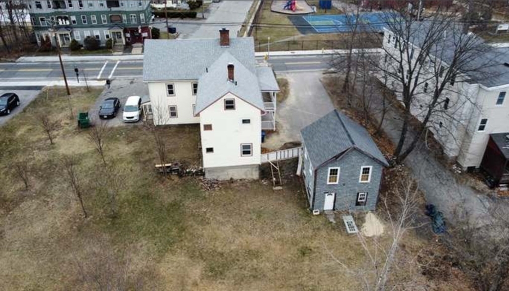 166 Pleasant St, Leominster