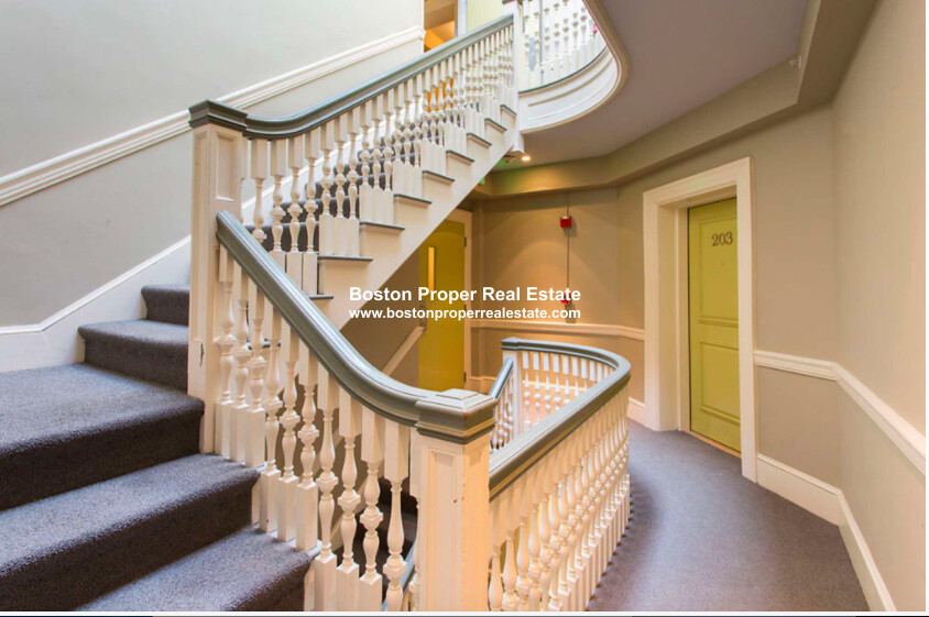 457 Centre St, Newton Corner