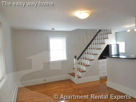 10 Smith Ave, Ward Two