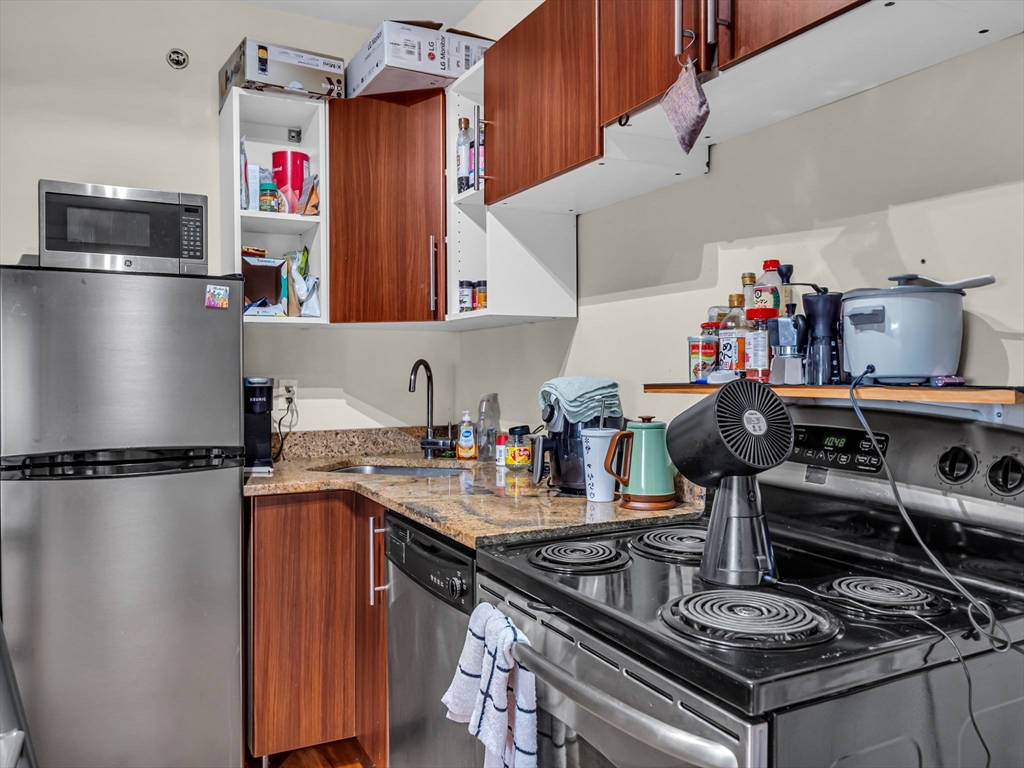 97 College Ave, Somerville