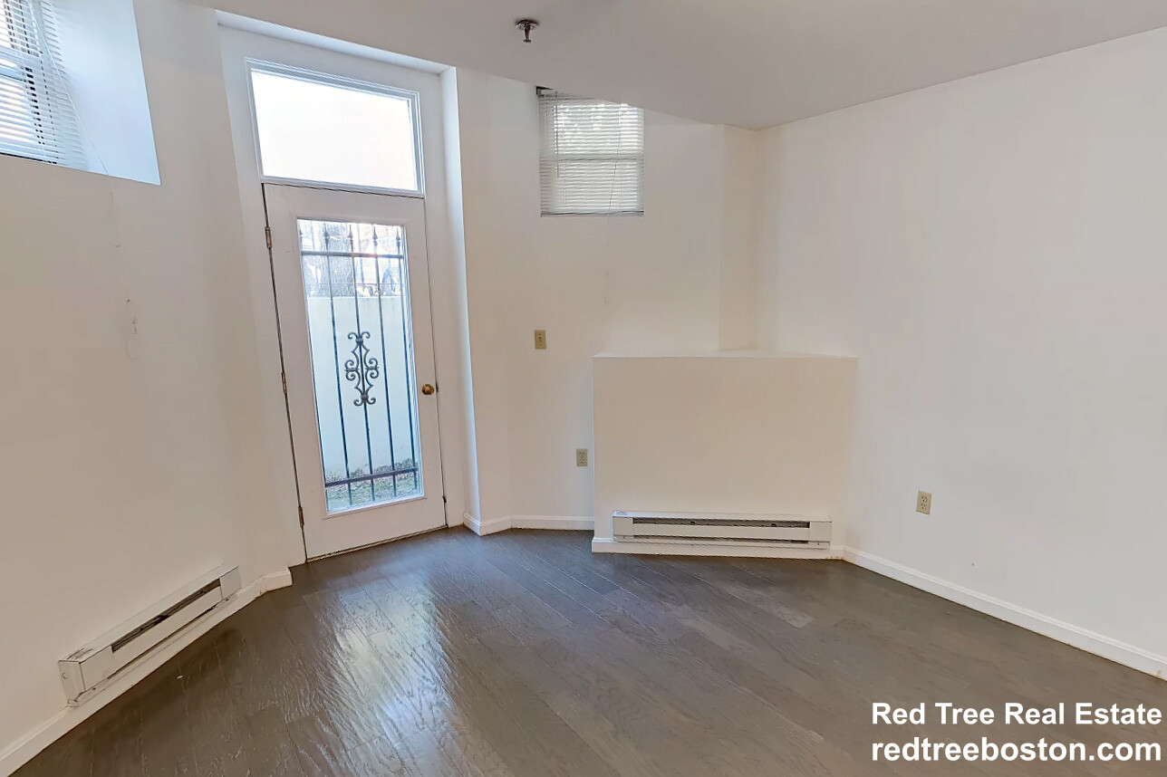 28 Queensberry St, Fenway