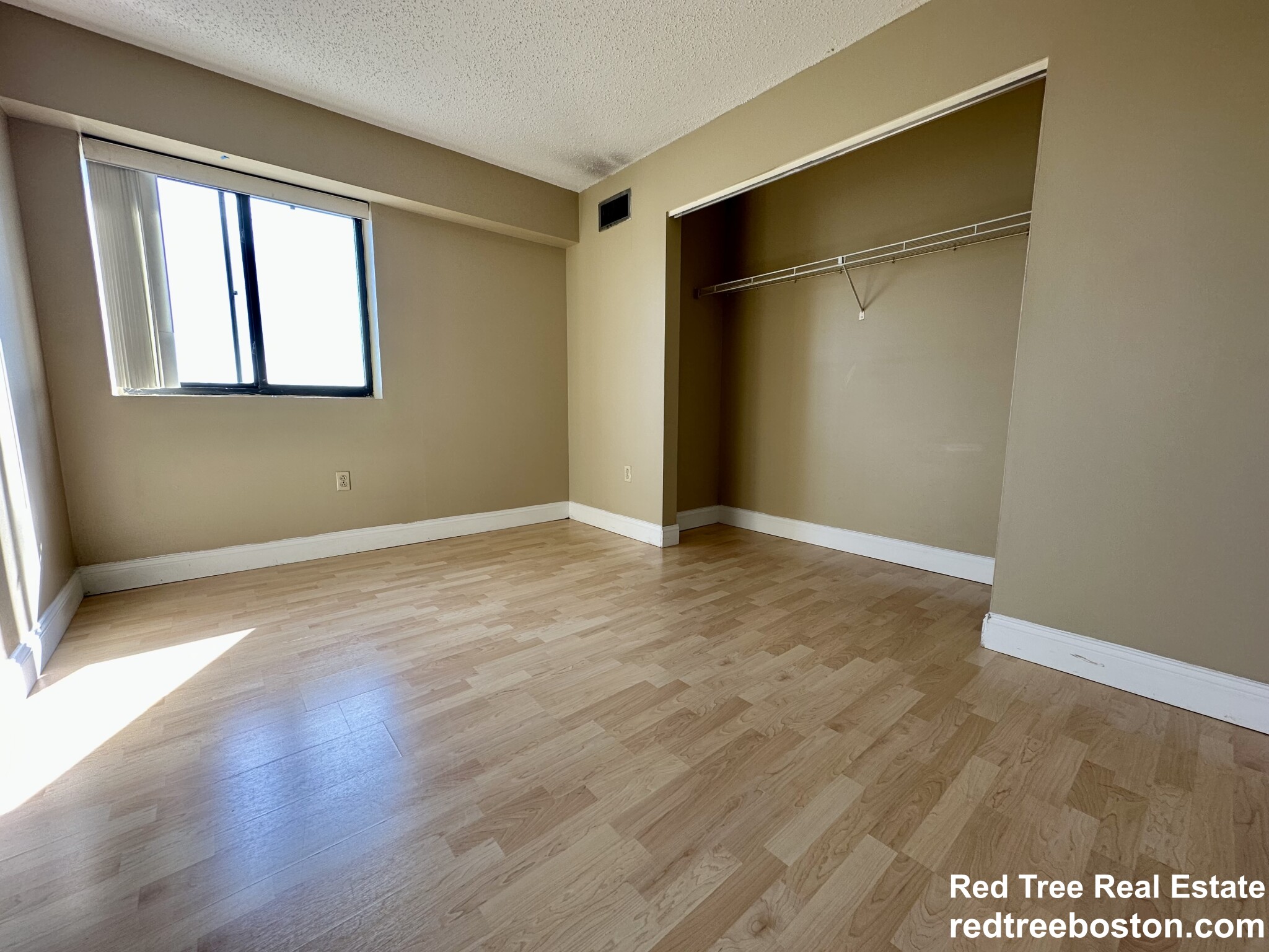 15 North Beacon St, Allston