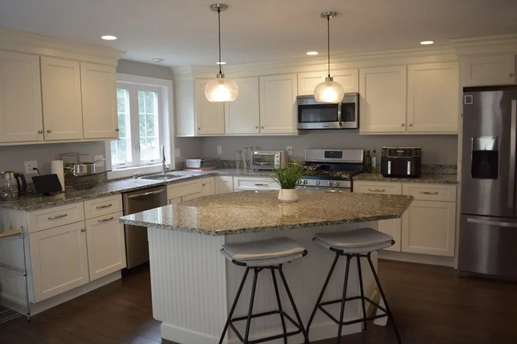 142 Grove Ave, Wilmington