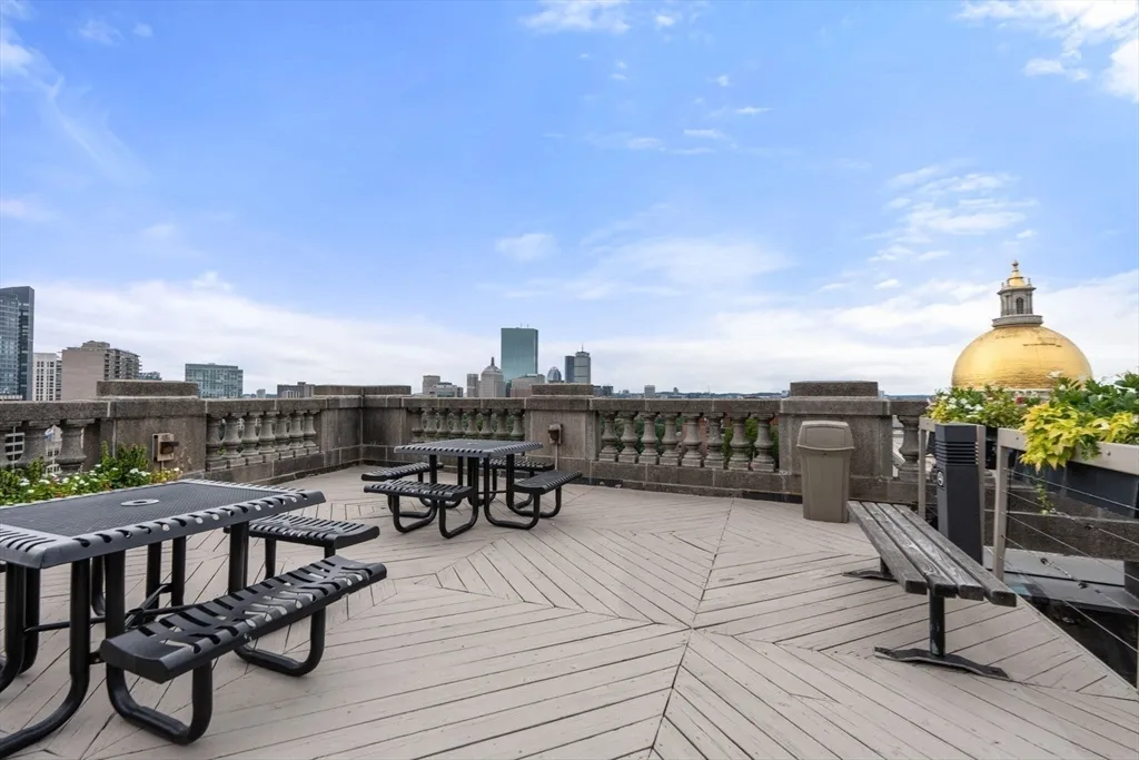 21 Beacon St, Downtown