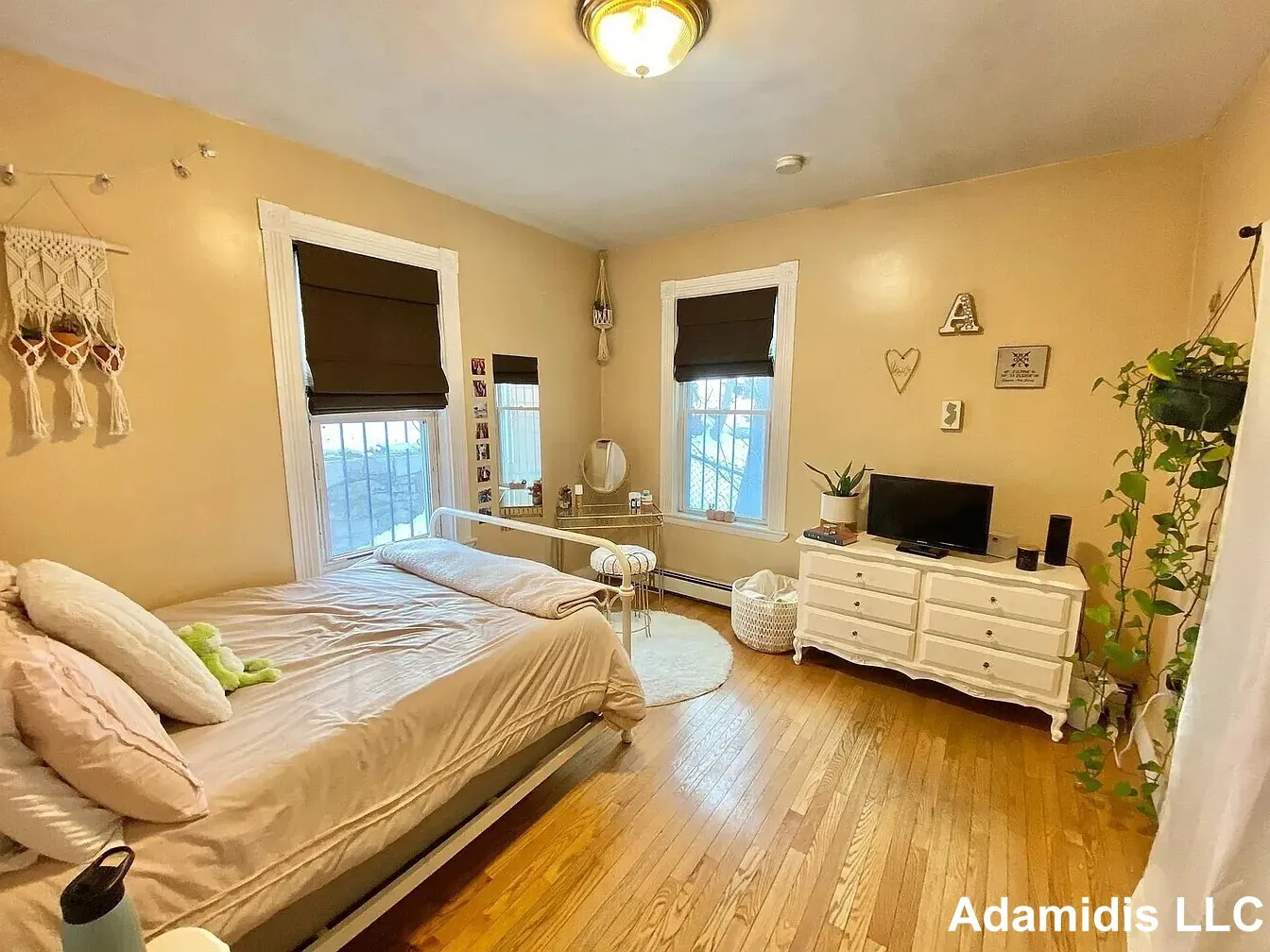 8 Eldora St, Mission Hill