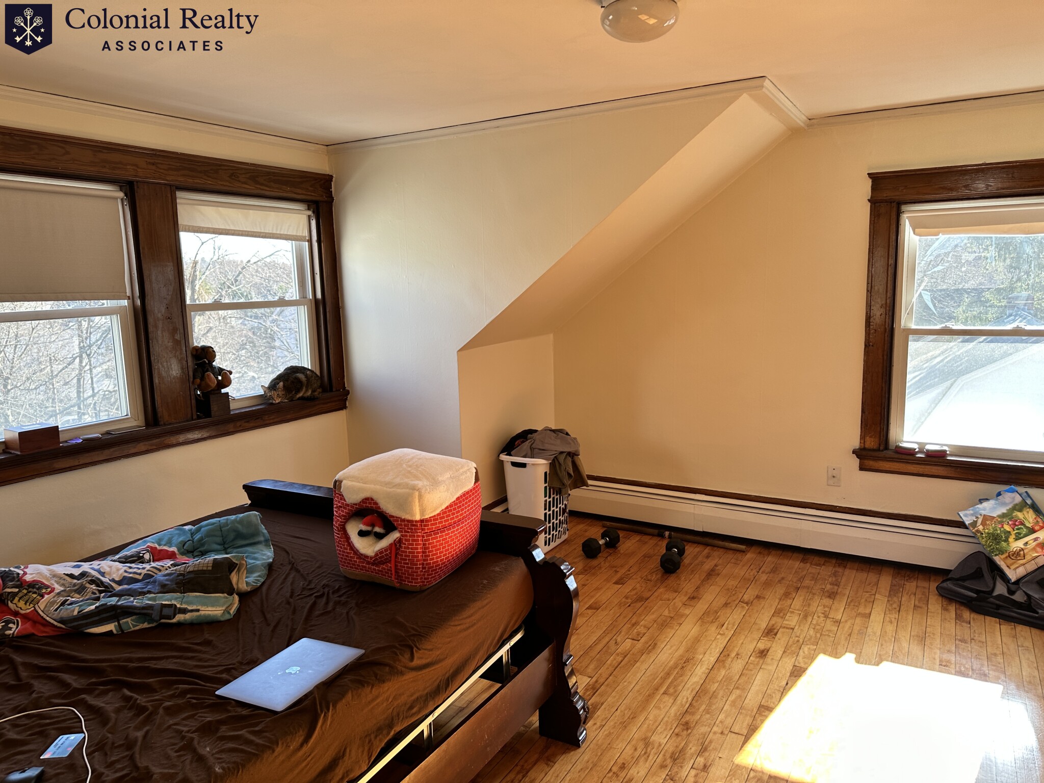 84 Walker Rd, Newtonville