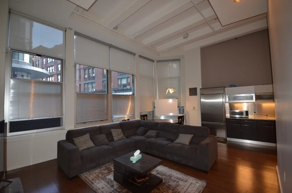 88 Kingston St, Downtown