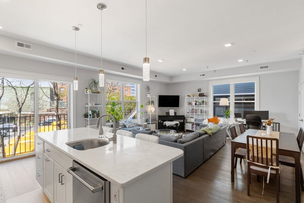 40 Medford St, Somerville