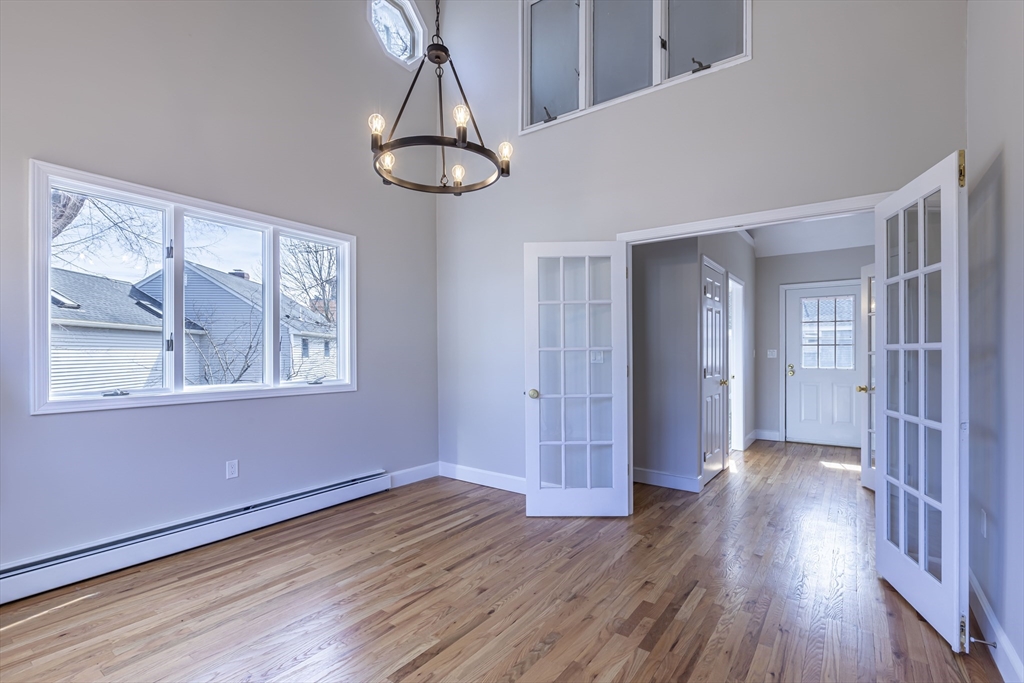 270 Cross St, Winchester