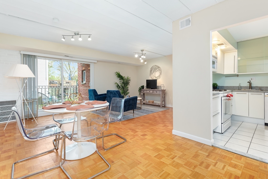 300 Tremont St, Newton