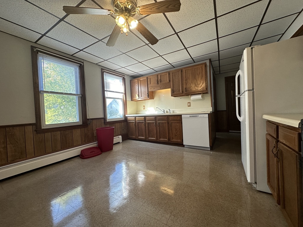 3 Shaw Ave, Middleboro