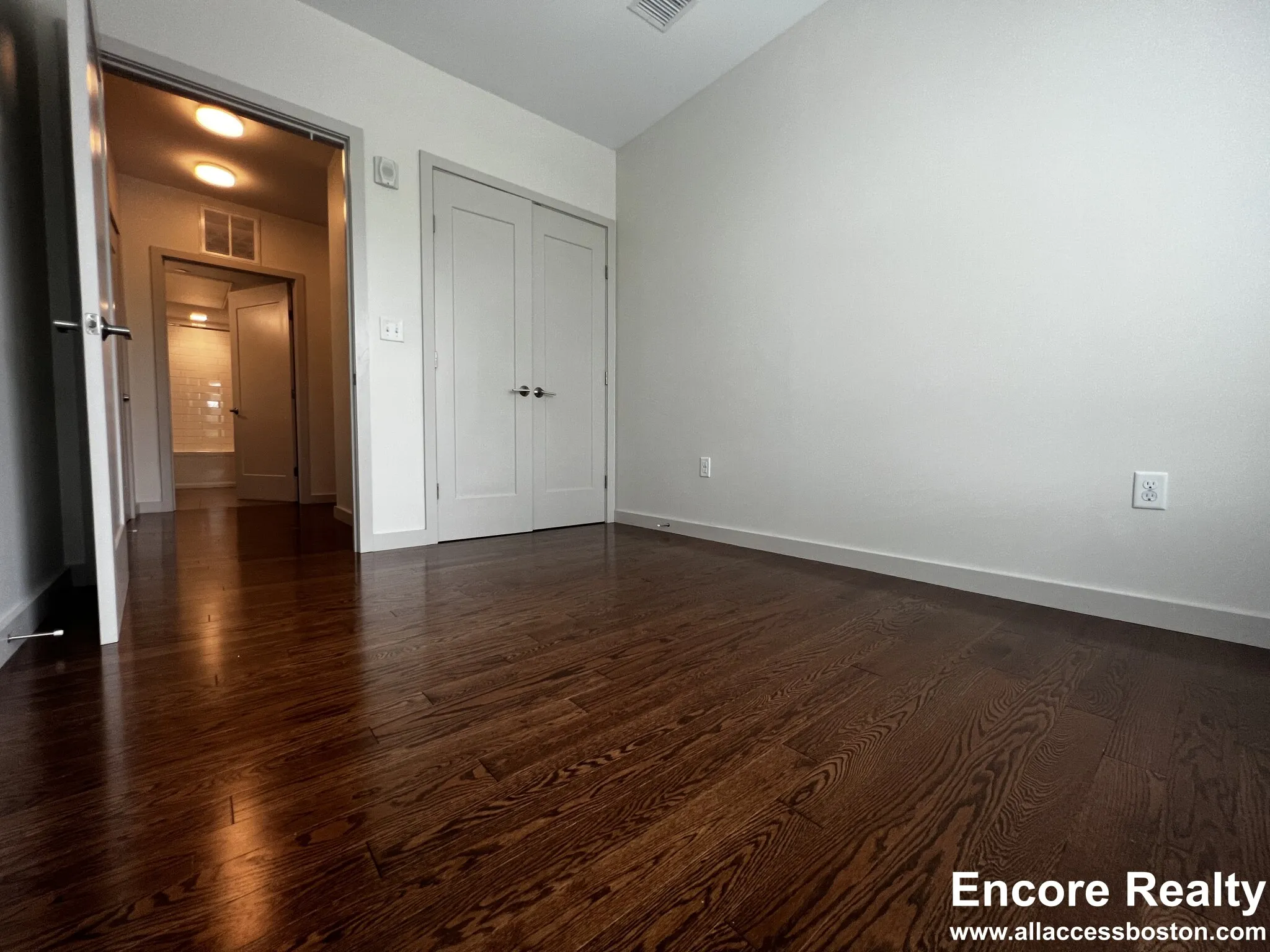 455 Harvard St, North Brookline