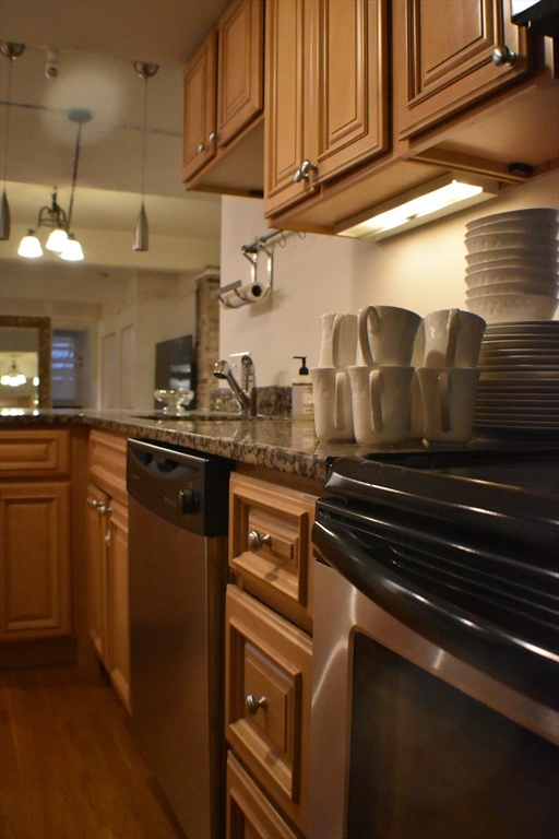 476 Columbus Ave, South End