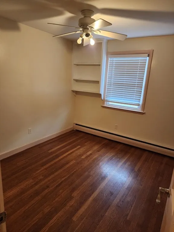 91 Whitcomb Dr, Lancaster