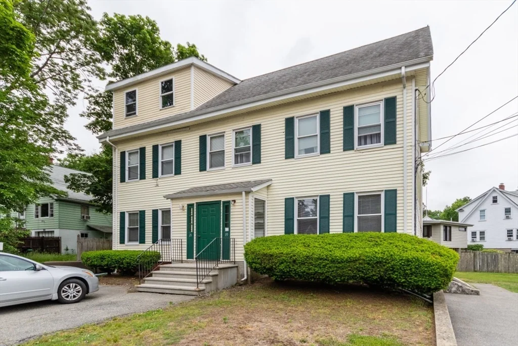 19-1 Spring St, Stoneham