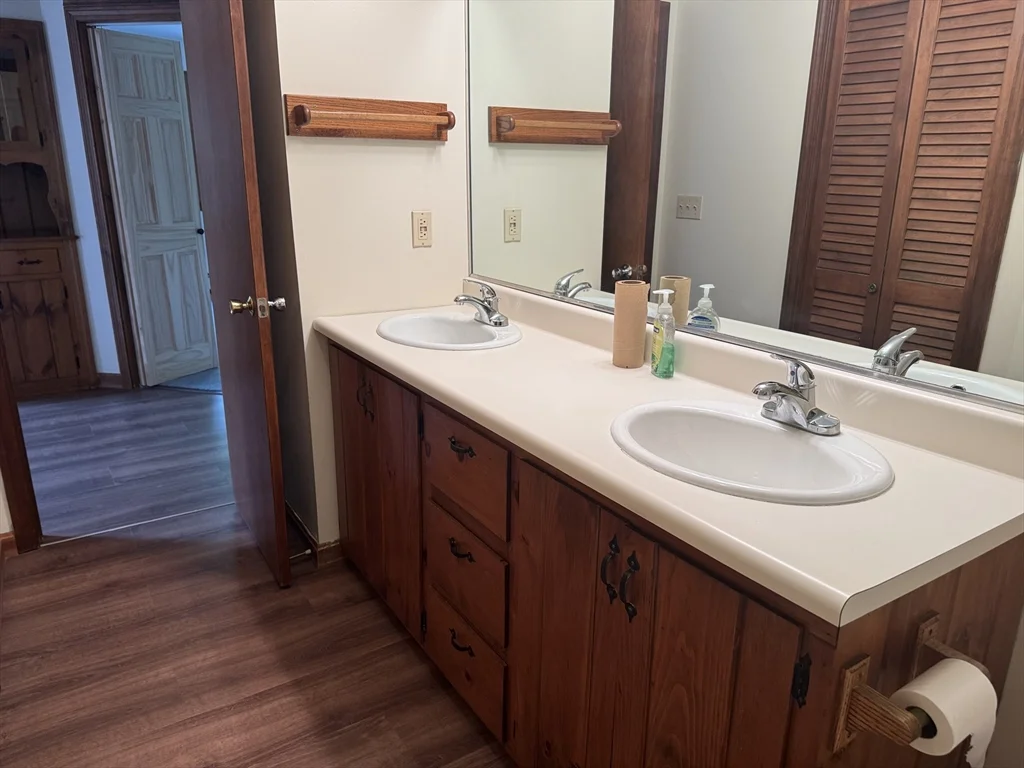 271 Wanoosnoc Rd, Fitchburg