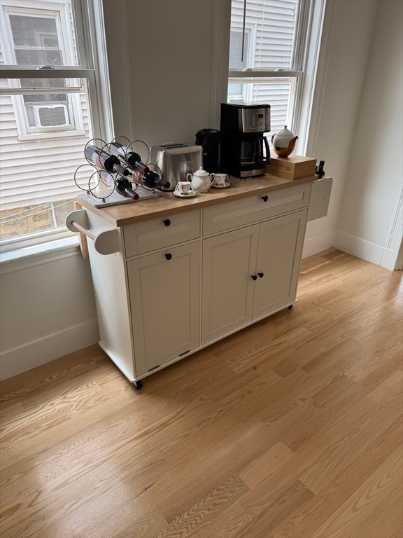 27 Belmont St, Everett