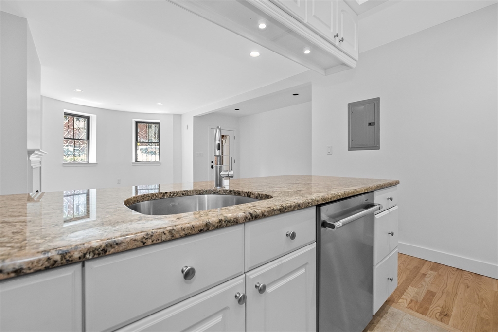 131 Warren Ave, South End