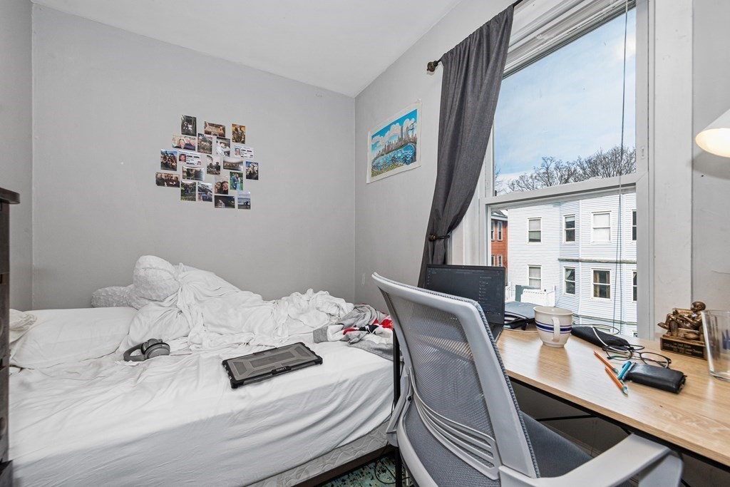 44 Hillside St, Mission Hill