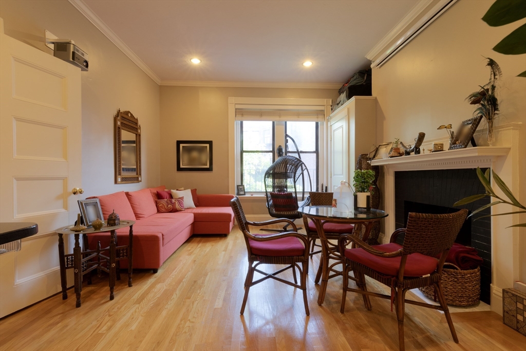 398 Marlborough St, Back Bay