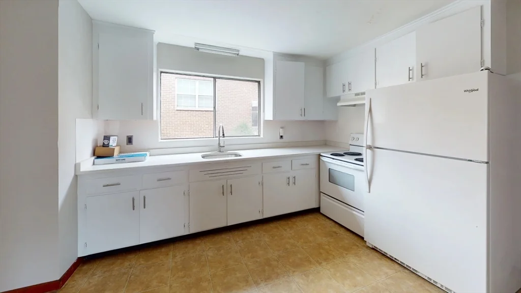 78-80 Harvard St, Waltham