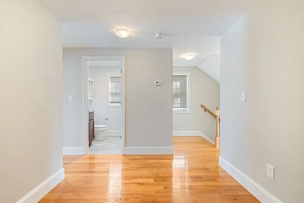 220 White St, Belmont