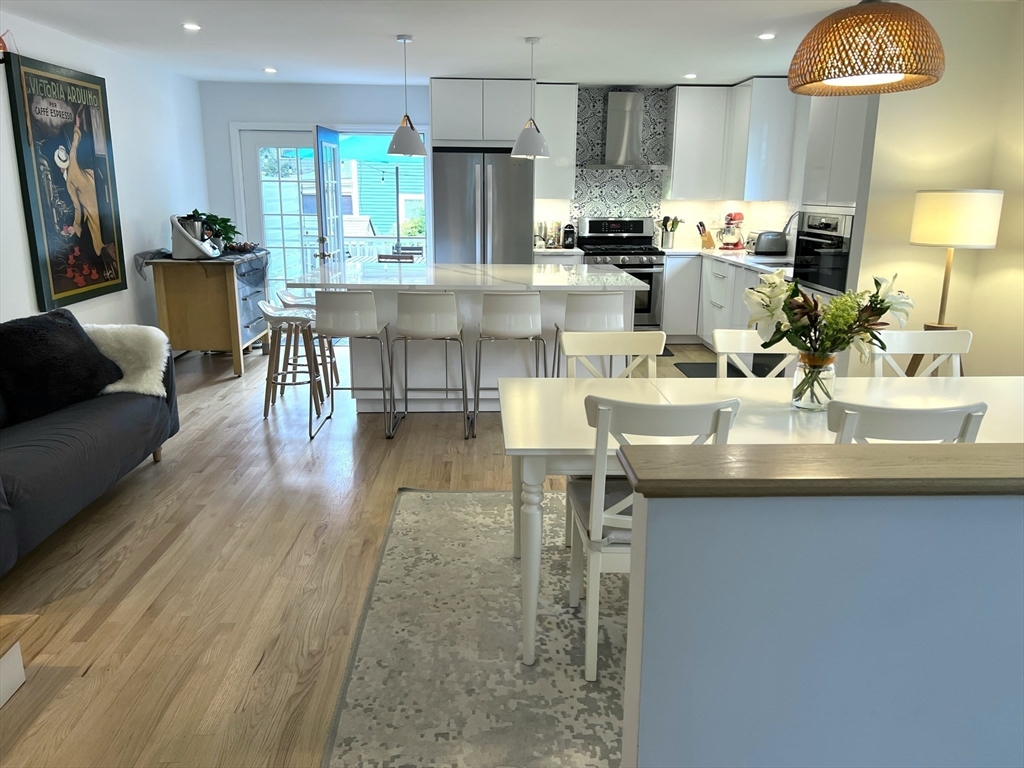 90 Monument, Medford